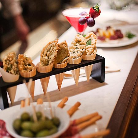 La Locanda Di Четона Екстериор снимка